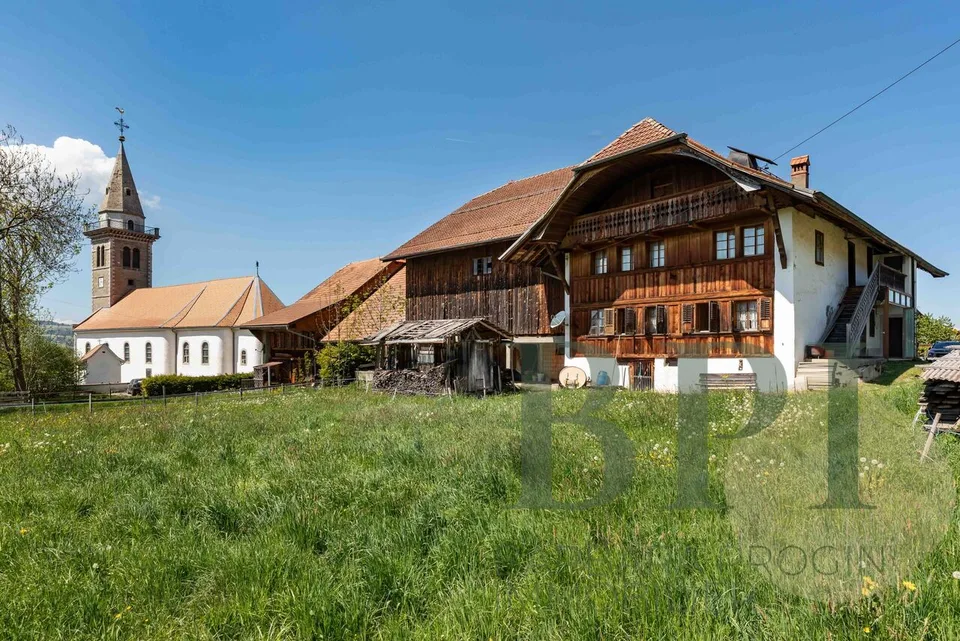 Ferme traditionnelle avec potentiel de développement