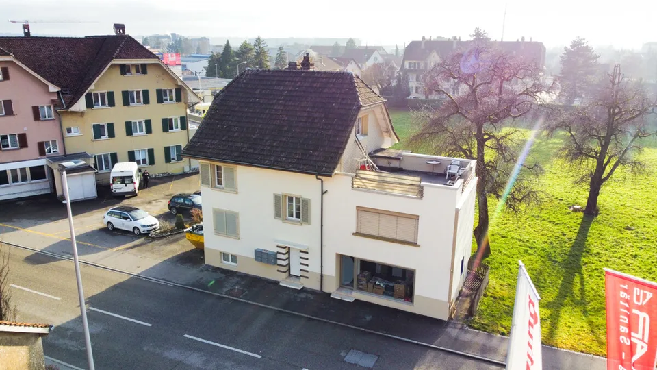 PROPRIÉTÉ RÉSIDENTIELLE ET COMMERCIALE FLEXIBLE POUR CO-LIVING, STUDIO & USAGE COMMERCIAL