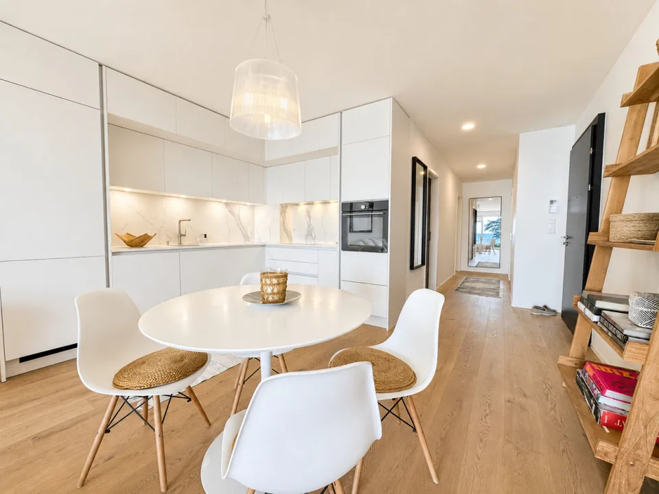 SPACIOUS 3.5-ROOM APARTMENT OFFERING A BREATHTAKING VIEW!