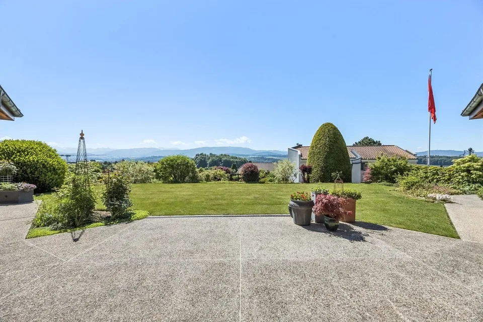 Élégante villa de prestige dans un quartier prisé à Villars-sur-Glâne