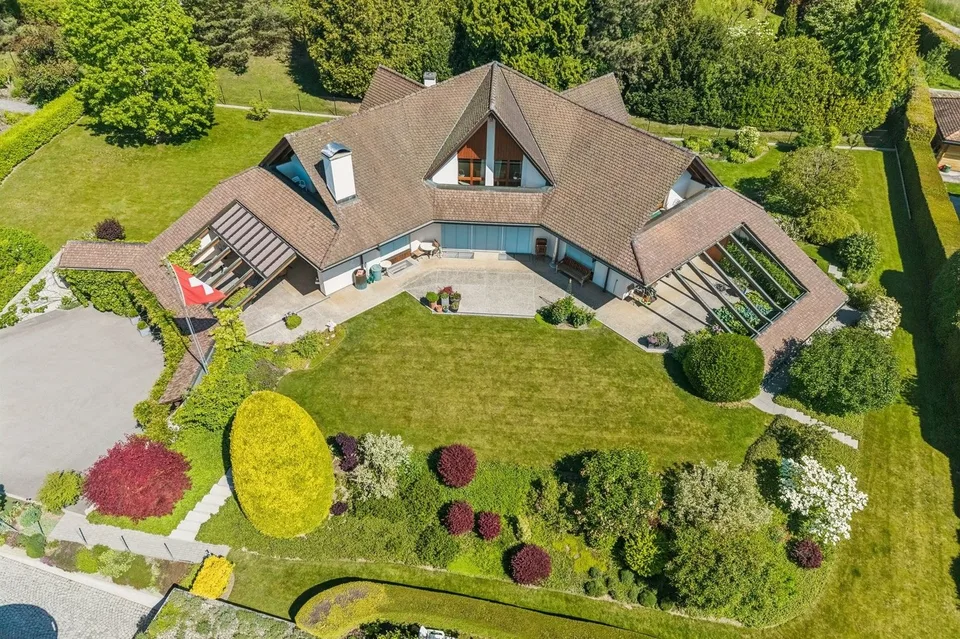 Élégante villa de prestige dans un quartier prisé à Villars-sur-Glâne