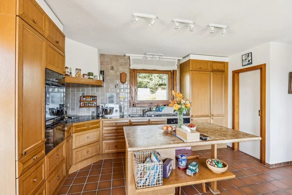 Élégante villa de prestige dans un quartier prisé à Villars-sur-Glâne