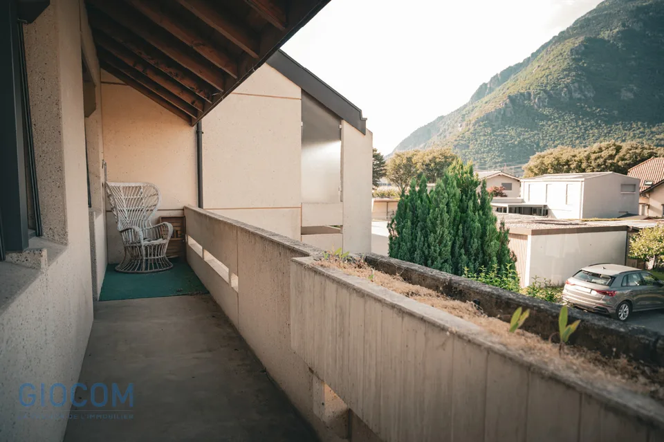 Villa familiare con giardino, a due passi dalla stazione di Martigny