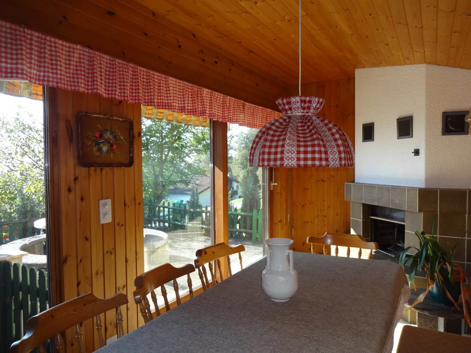 Charmantes Einfamilienhaus an guter, sonniger Lage mit Garten und traumhafter Weitsicht