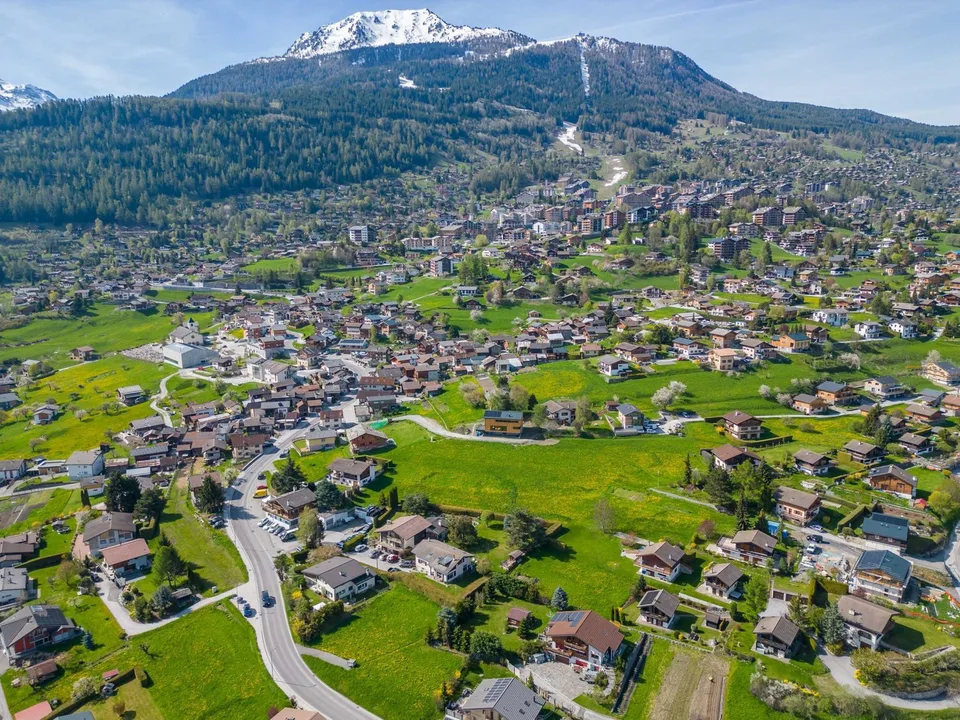 Magnifico terreno edificabile con vista – foto 7 di 11