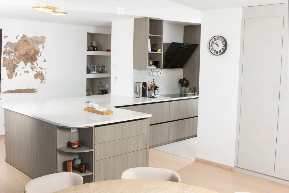 Geräumige 6.5-Zimmer-Wohnung in Le Mont-sur-Lausanne