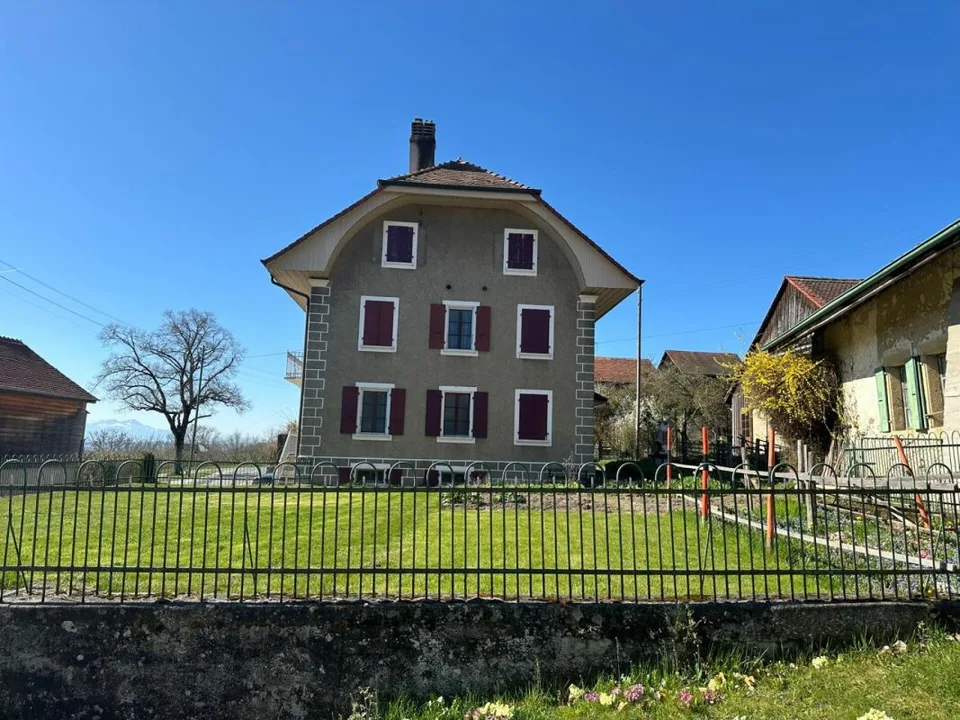 VUE SUPERBE ! BELLE MAISON FAMILIALE AVEC GRAND JARDIN  CONSTRUCTIBLE - FONTAINE
