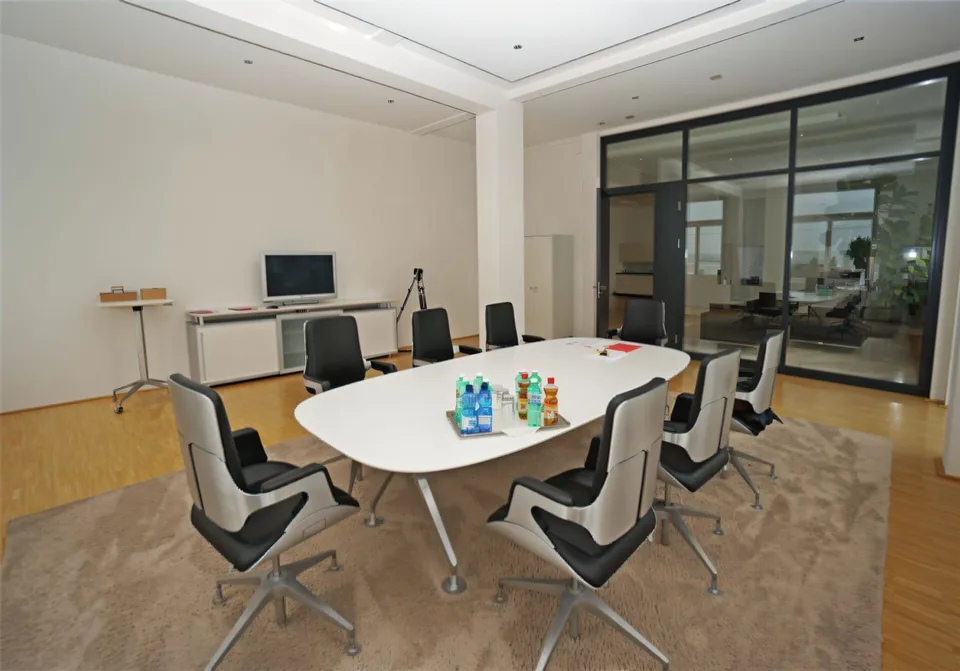 286 m² Loft Ufficio & Parcheggi Sotterranei
