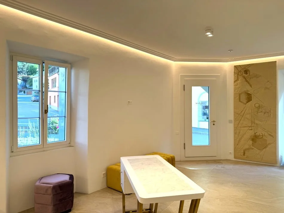 Locale commerciale attraente su Stradun nel centro storico del villaggio di Scuol – foto 6 di 8