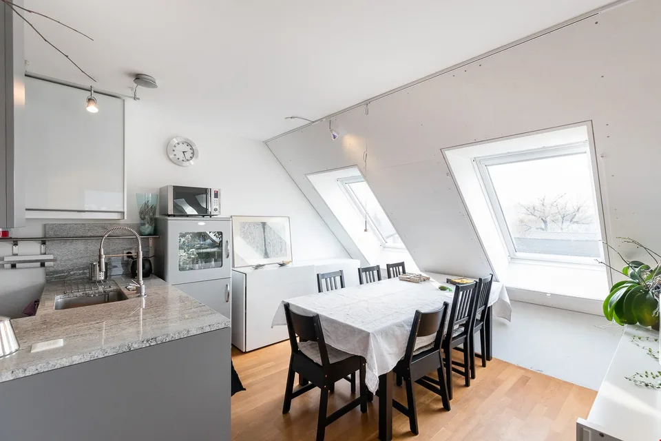 Moderne 5.5-Zimmer-Maisonettewohnung in Fahrweid