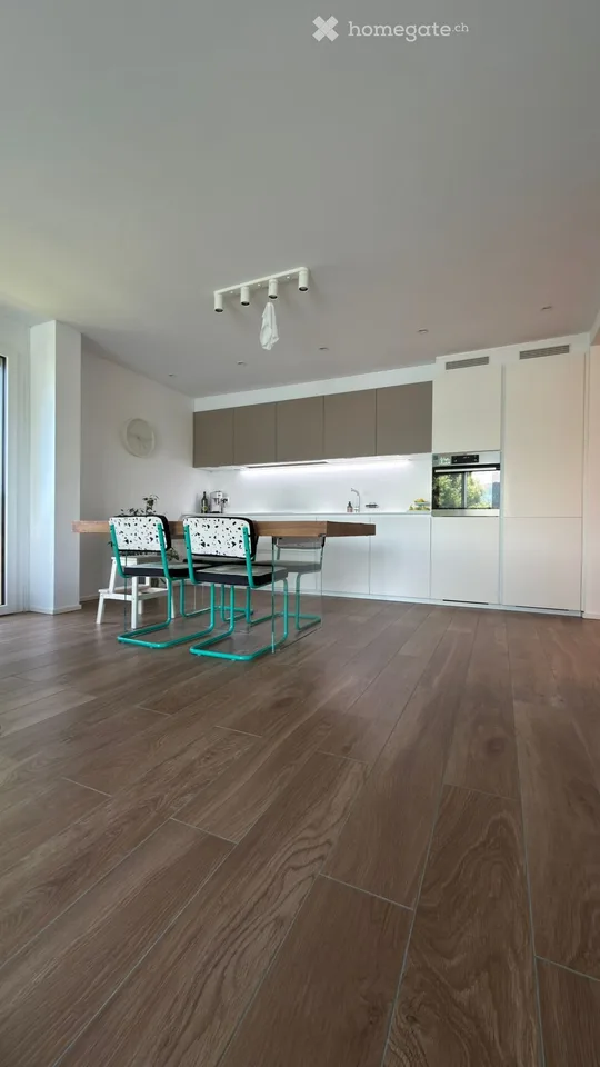 Zweieinhalb-Zimmer-Wohnung in Ponte Tresa mit Seeblick