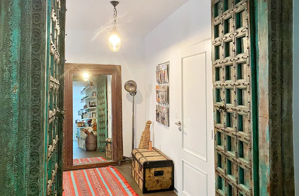 Casa di architetto di eccezione, completamente arredata con giardino e piscina
