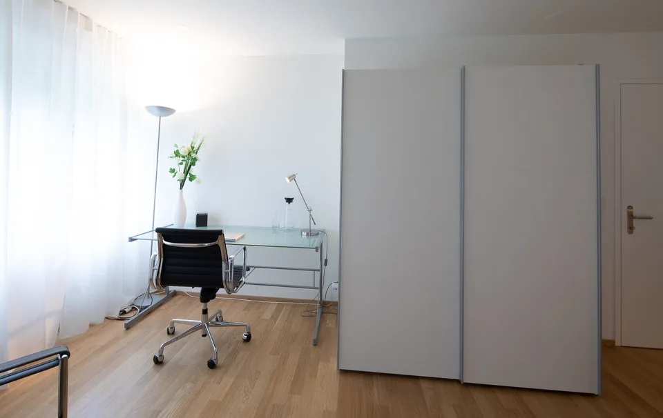 Appartamento arredato 2 locali moderno con balcone a Zürich Wiedikon