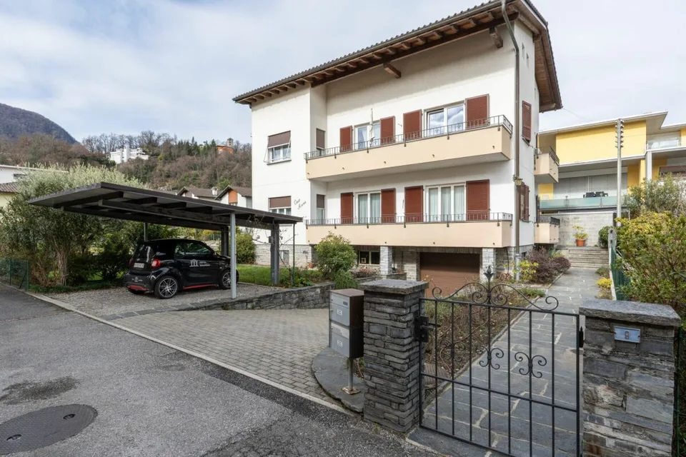 LOSONE - Affittasi appartamento di 4.5 locali