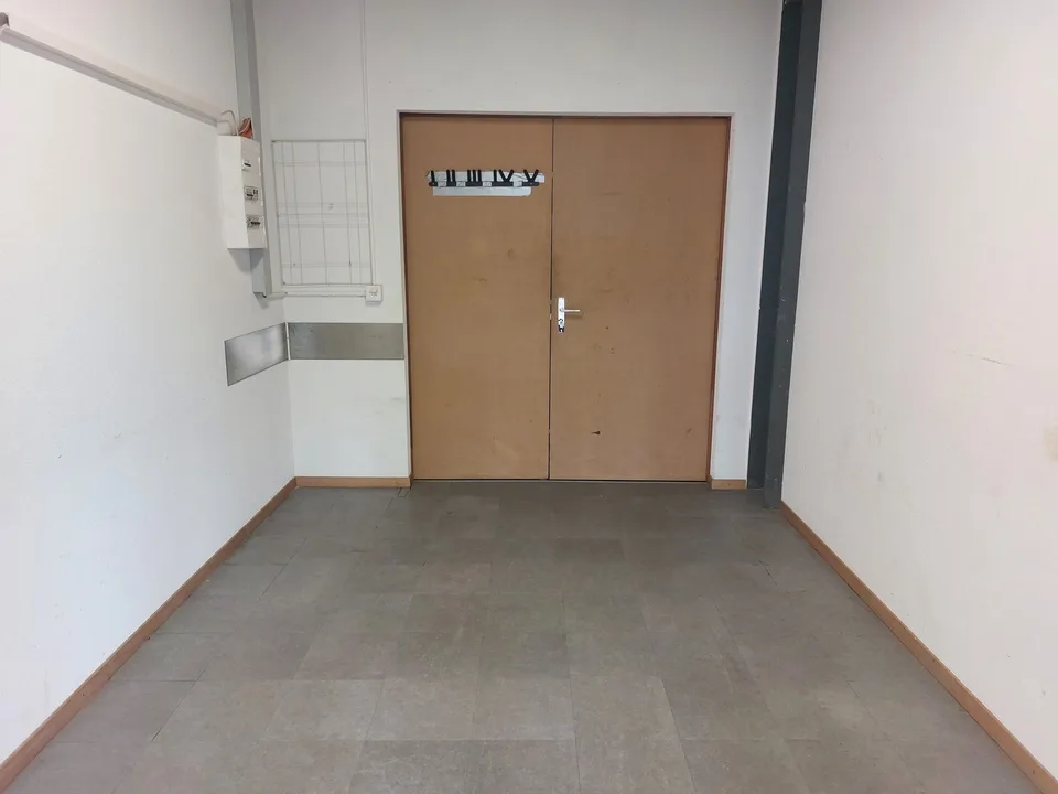 FLEXIBLER VERTRAG - Büro/Werkstatt/Lager 79m2 mit Wasser + Abfluss