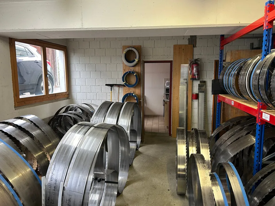 Commercial/Workshop with Office in Dotzigen – photo 6 of 10
