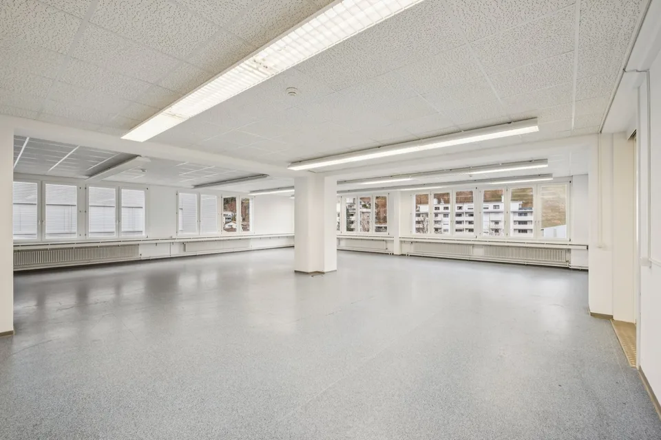 Attraktive Büroflächen mit wunderschöner Seesicht – Foto 6 von 9