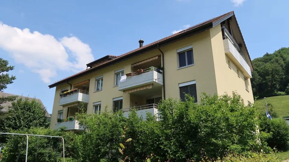 Auto-Einstellplatz in Stallikon