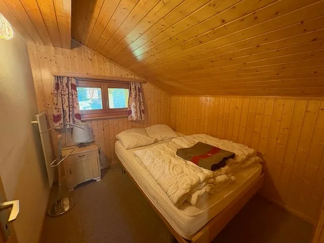 3 Bedroom attic apartment on Les Moulins – photo 6 of 10