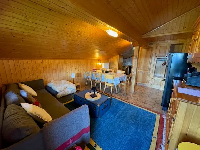 3 Bedroom attic apartment on Les Moulins