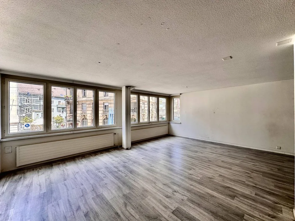 Locale commerciale di 115 m2 in affitto a La Chaux-de-Fonds