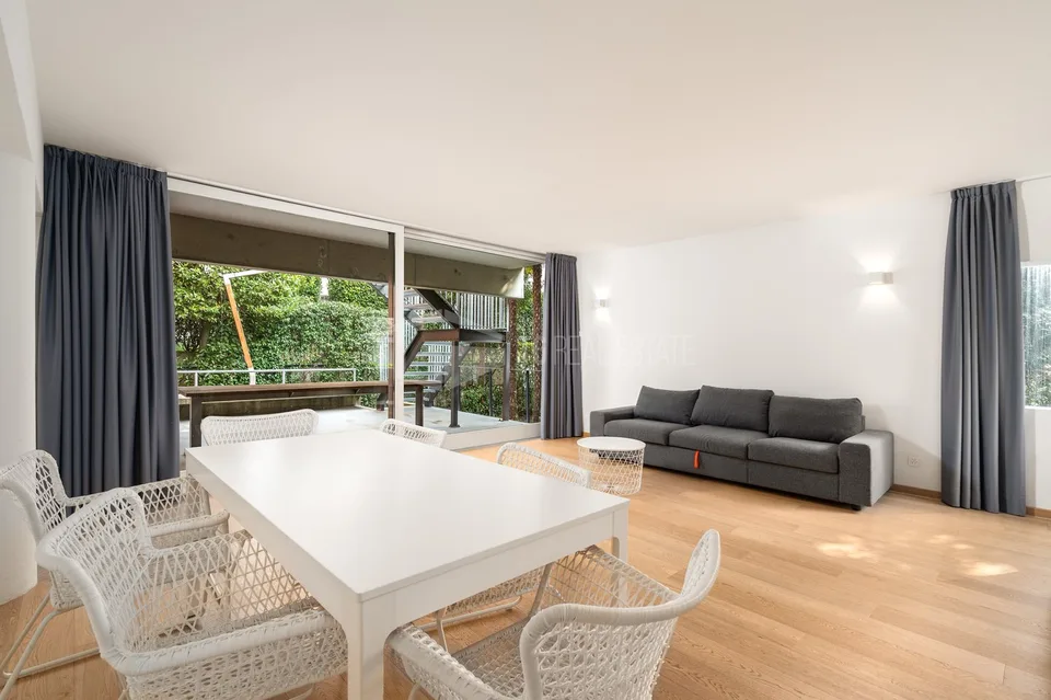 Einladendes 2.5-Zimmer-Wohnung mit großer Terrasse und Garten