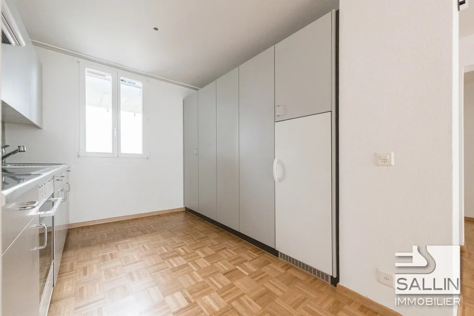 APPARTEMENT DE 3½ PIECES AVEC BALCON DANS LE QUARTIER DU TORRY