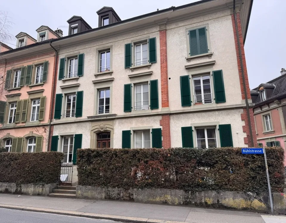 Mansarden als Schlafplatz zu vermieten mit gemeinsamem Bad ohne Küche