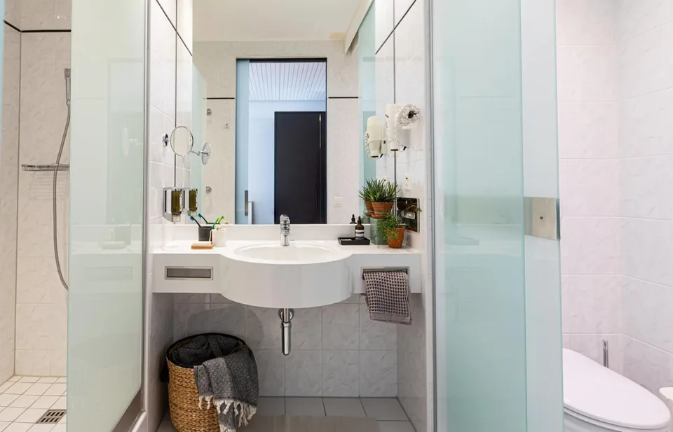 Zürich-Kloten | Private Suite mit eigenes Bad : All-inclusive Coliving – foto 17 di 25