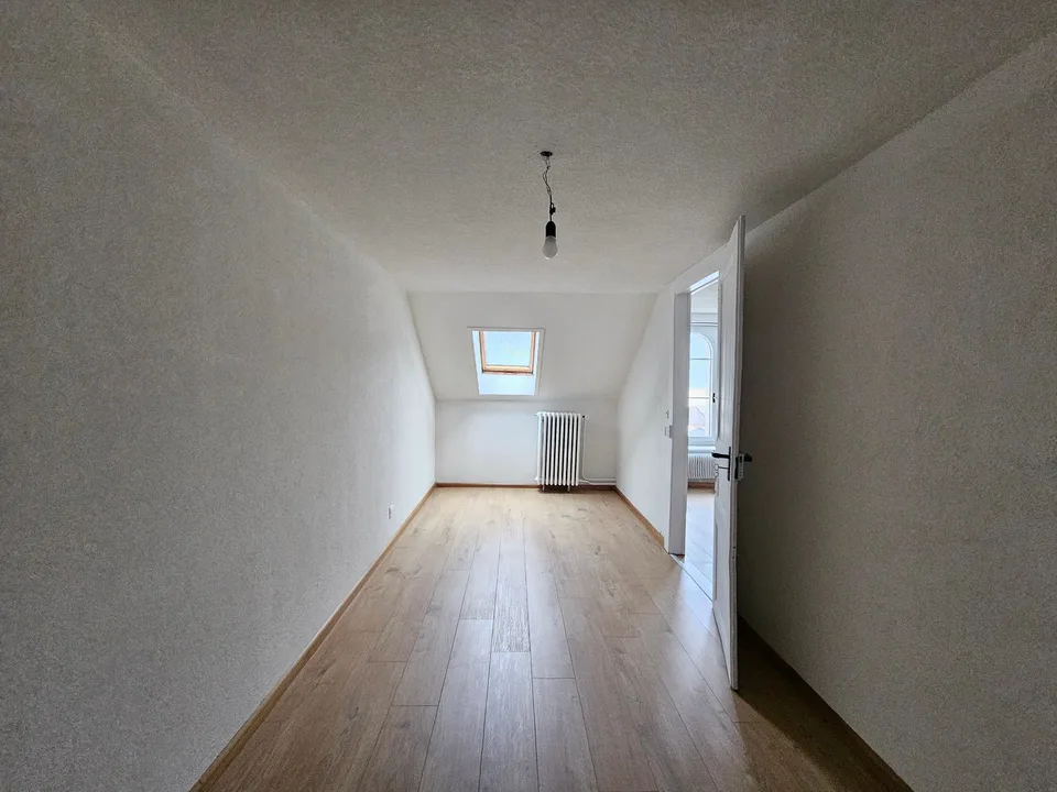 Charmantes 3-Zimmer-Wohnung im Herzen von Saint-Imier – Foto 6 von 9