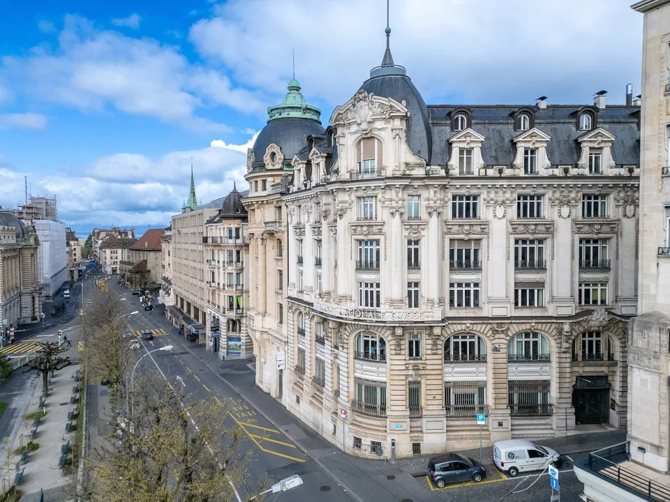 Unique area in the city center of 517 m2 in arcades