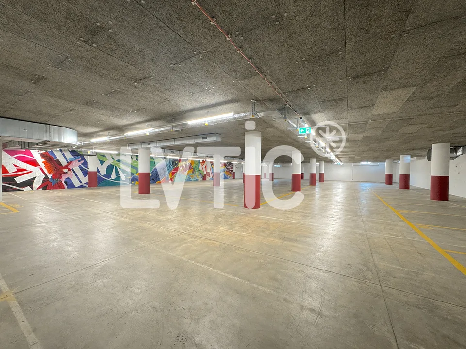 Lager von 620 m2 zur Miete in Bex