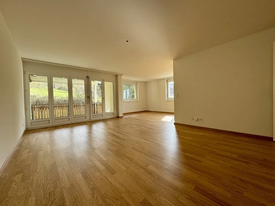 GEMÜTLICHE WOHNUNG IN STADTNÄHE -1x MIETZINS GESCHENKT