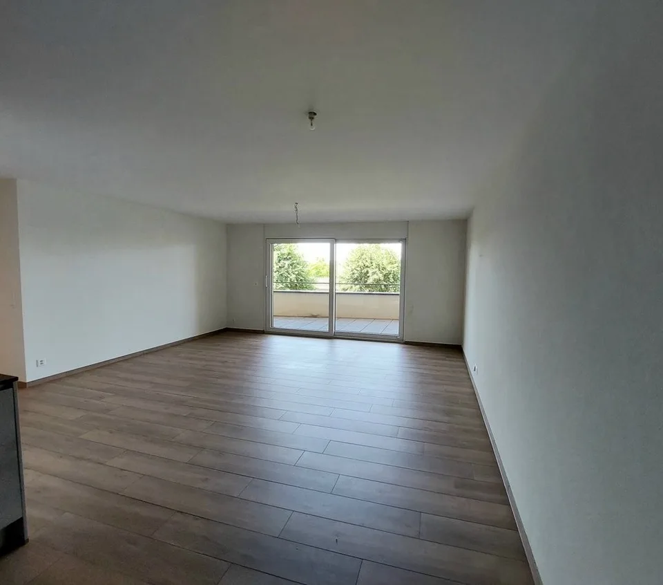 Wohnung mit 3,5 Zimmern im 1. Stock