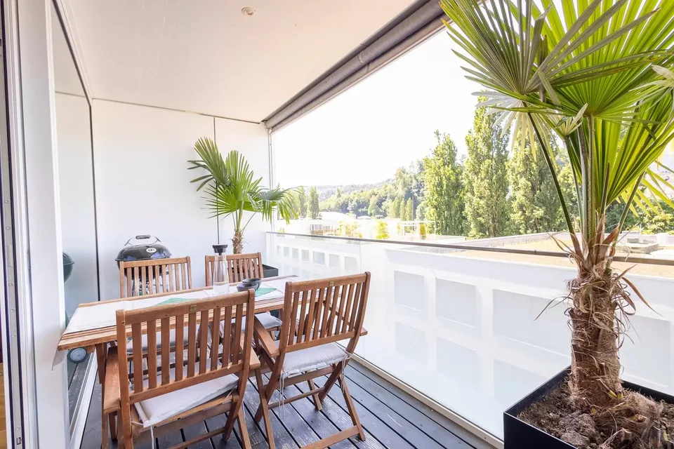 Möbliertes Wohnen mit Weitblick – Exklusive 3.5-Zimmer-Wohnung in Luzern