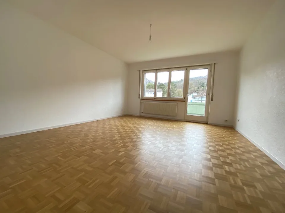 Appartamento di 4.5 locali su 85 m2 in un ambiente alberato