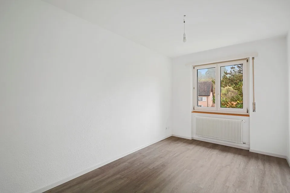Appartamento di 4.5 locali su 85 m2 in un ambiente alberato