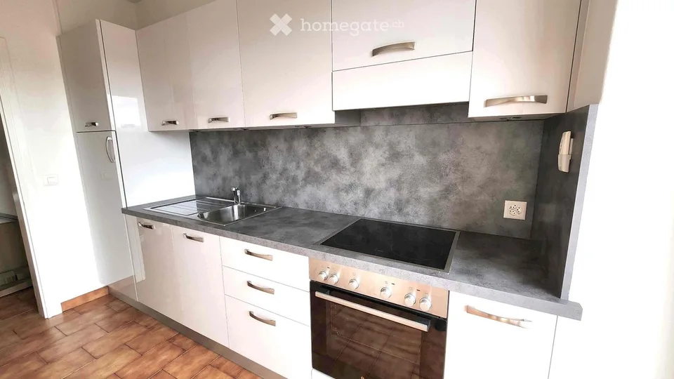 Comodo appartamento 2,5 locali zona centrale Mendrisio