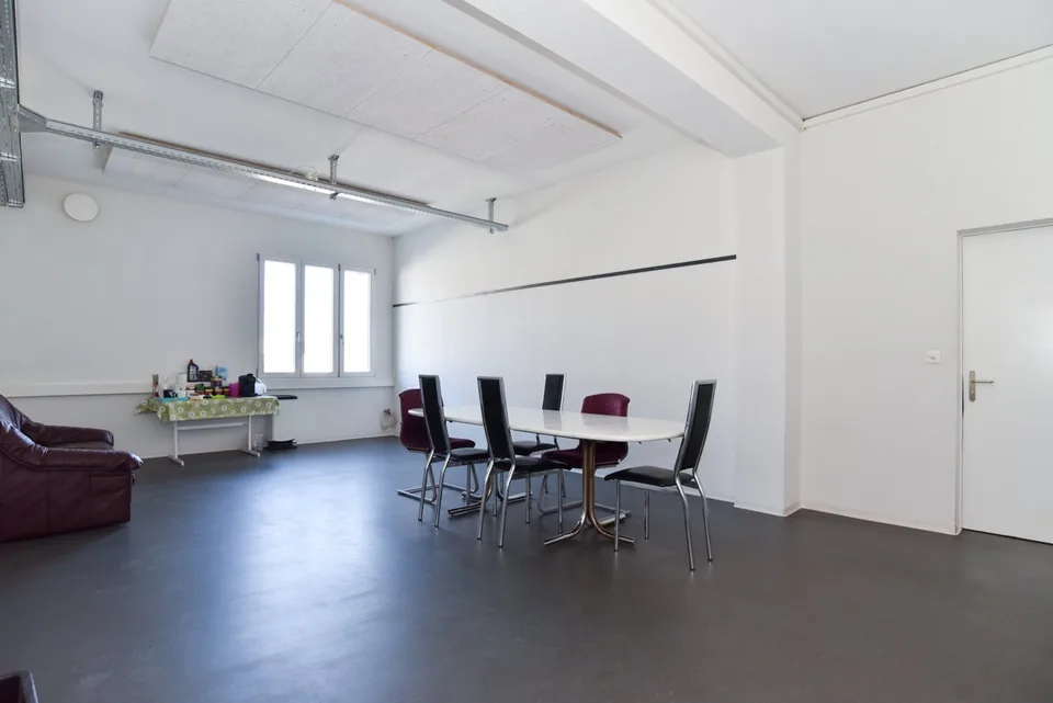 Preiswerte Büro- oder Gewerbefläche an interessanter Lage