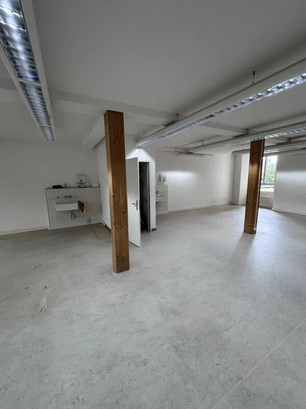 Large office/commercial space in former spinning mill
