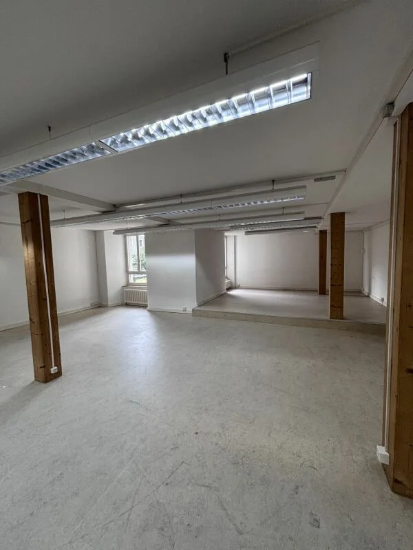 Large office/commercial space in former spinning mill