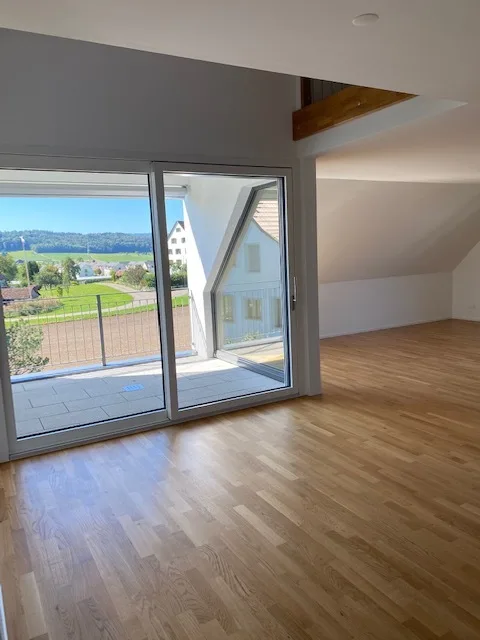 Appartamento mansardato moderno di 4.5 locali in affitto a Otelfingen