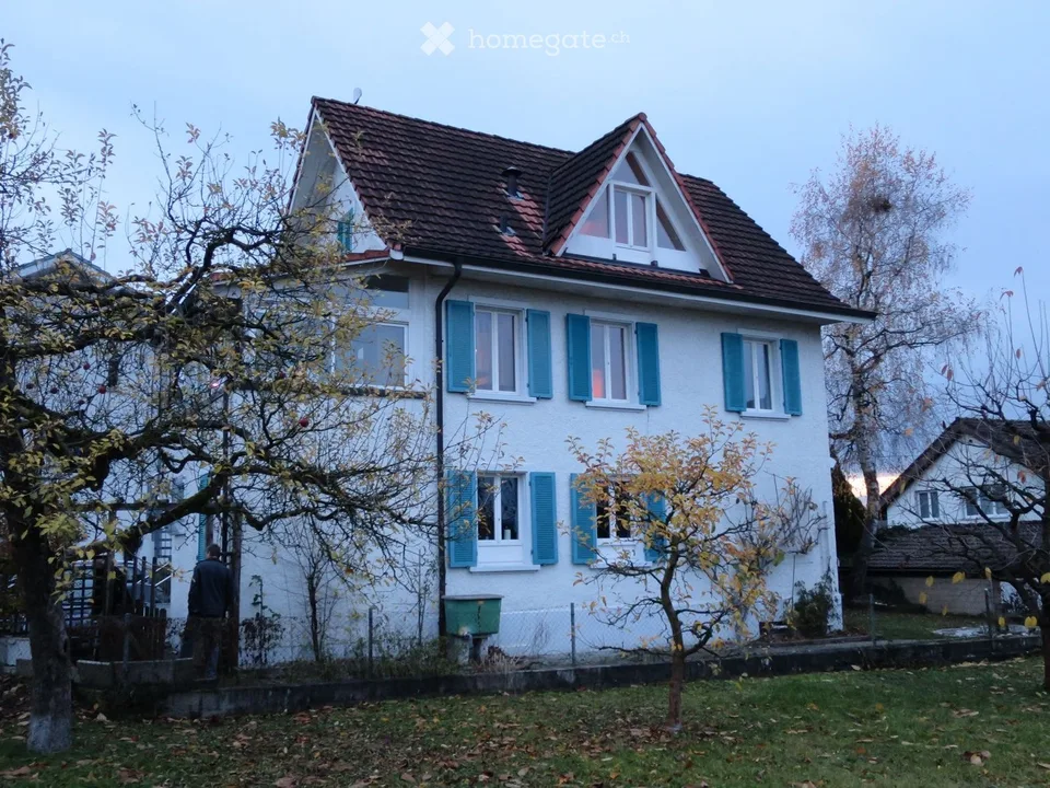 Appartamento luminoso 4.5 locali con balcone a Birmenstorf AG