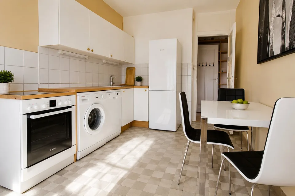 RARE : charmant 3.5 pièces meublé à Poterie / lovely 3.5 room furnished unit perfectly located