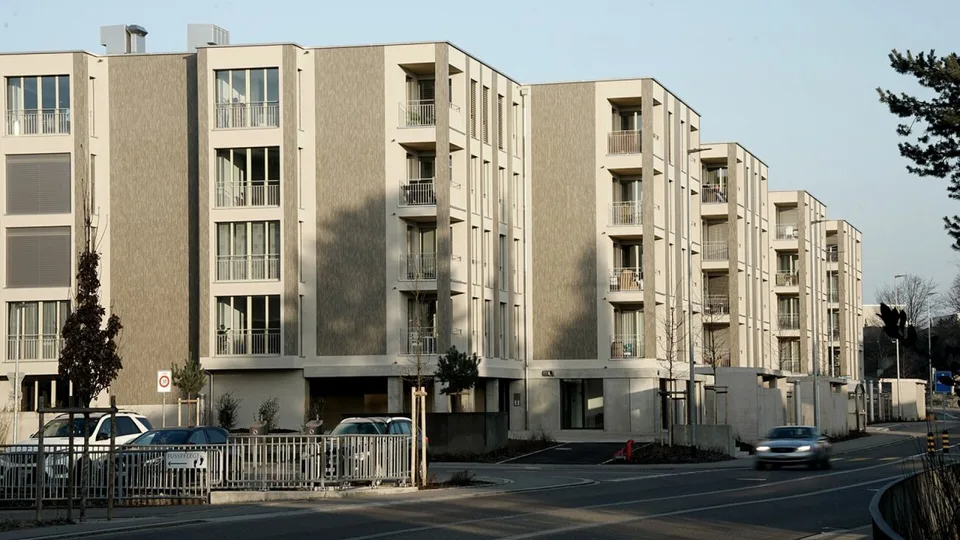 Einstellplätze in der Überbauung Schweizer
