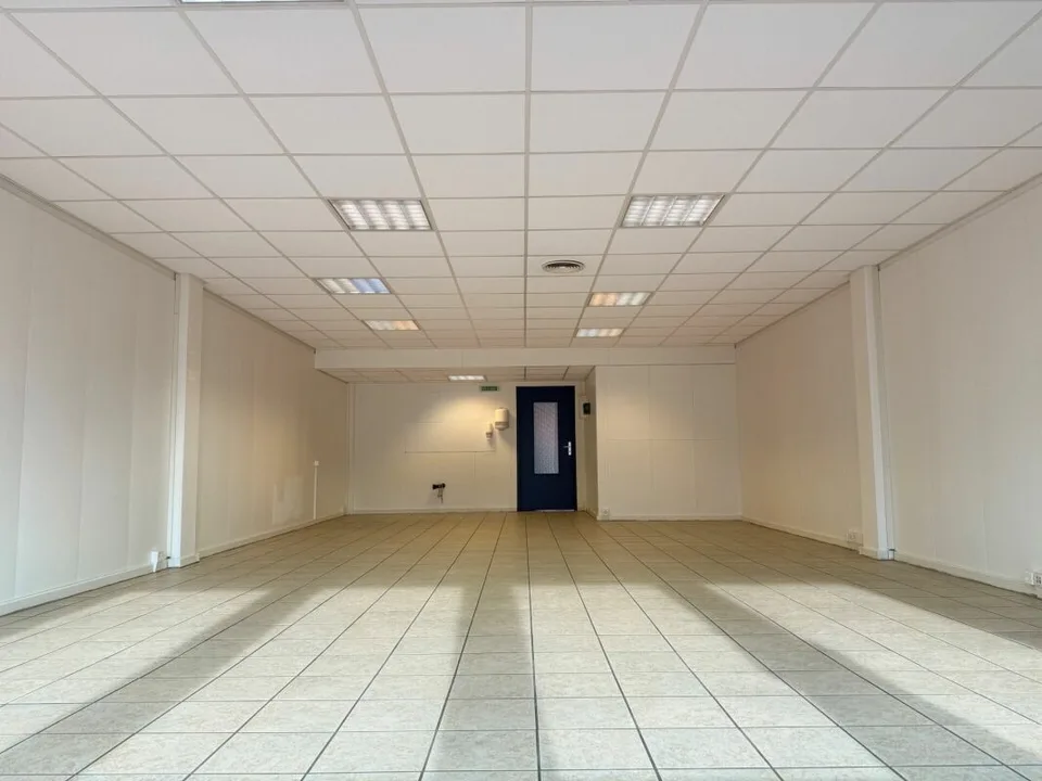Superficie commerciale in affitto - 68 m²