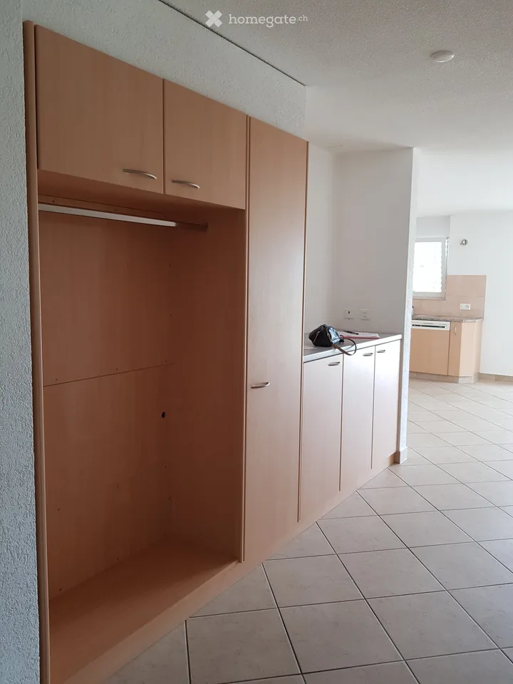 Wohnung 3 Zimmer hell mit Balkon in Alle