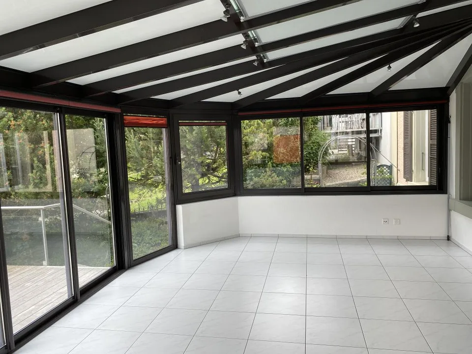 Wohnung mit 3.5 Zimmern komplett renoviert in Tramelan – sofort verfügbar