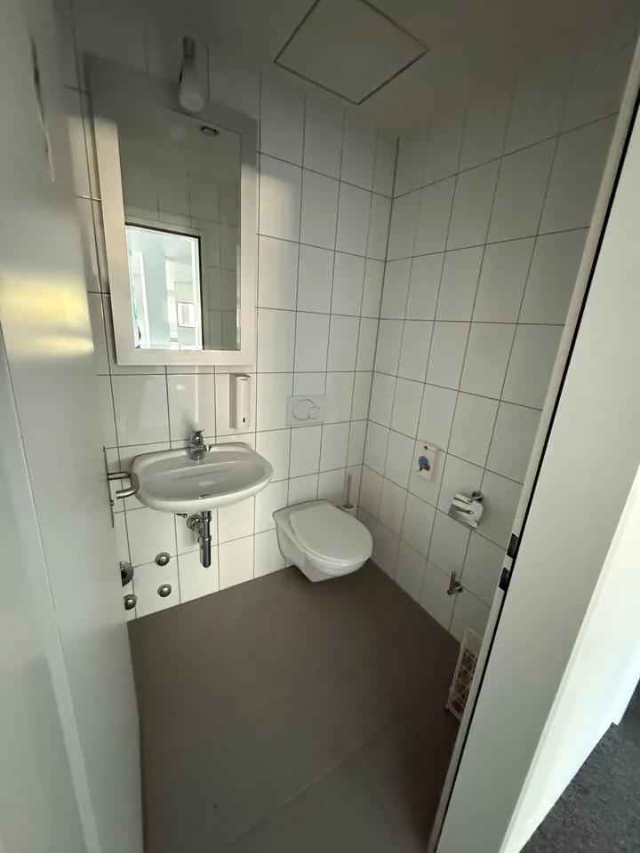 307m² de bureau à Baar à louer