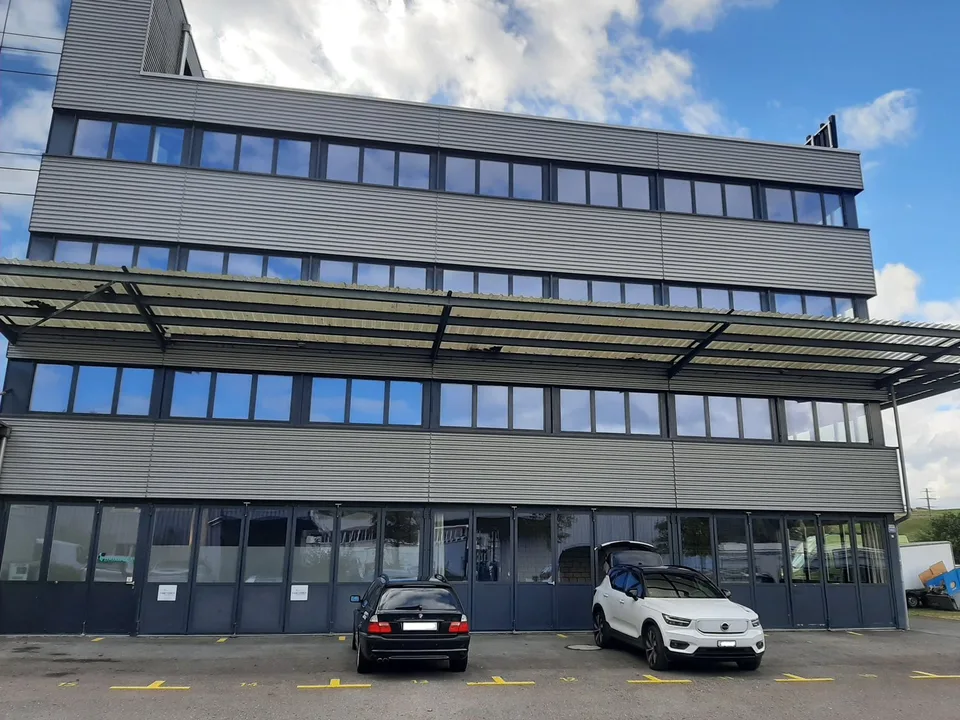 307m² de bureau à Baar à louer